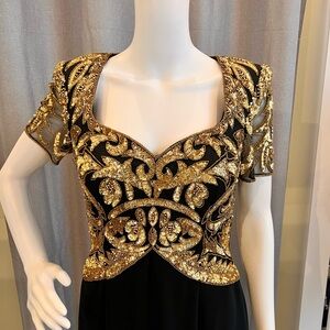 1980’s Vintage Evening Maxi Dress -Size Medium-Excellent Pre Owned